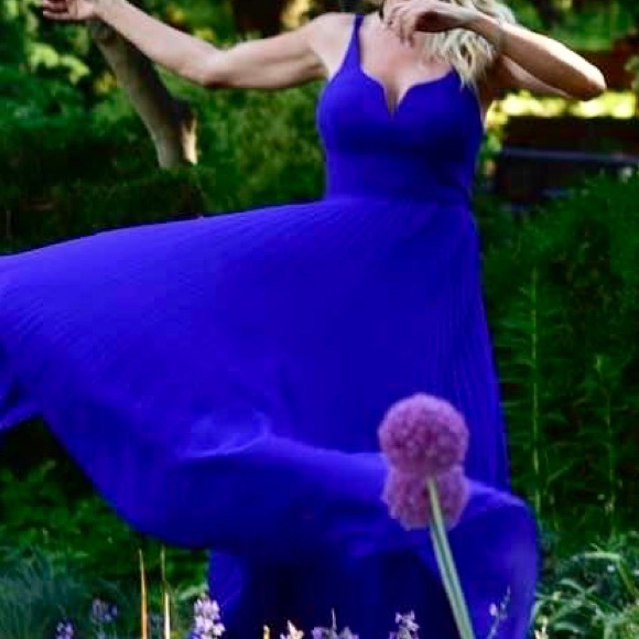 Dress// gown size 2 - Picture 1 of 8